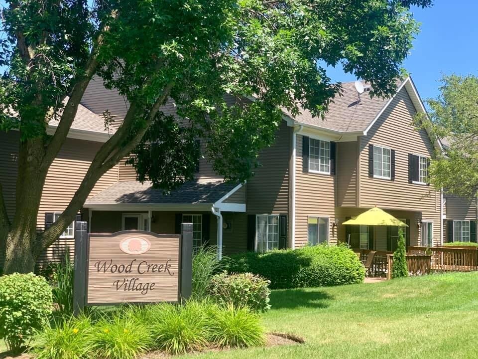 324 Village Creek Dr, Lake in the Hills, IL 60156 Townhome Rentals in