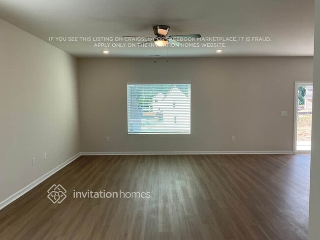 Foto del edificio - 3355 Fox Hall Dr