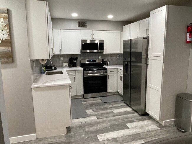 Foto del edificio - 29 Skyline Dr