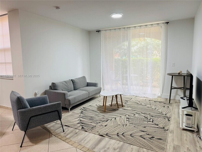 Foto del edificio - 19555 E Country Club Dr