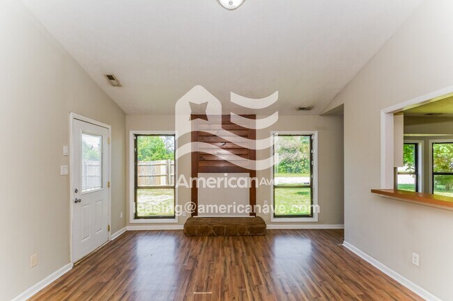 Foto del edificio - 6997 Candlewood Dr
