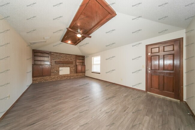 Foto del edificio - 13312 Eastvalley Rd