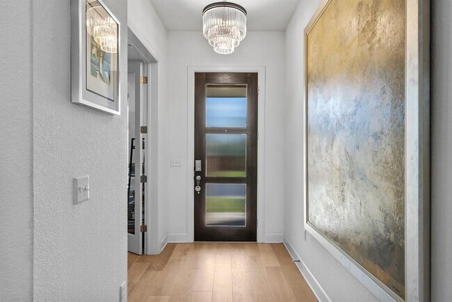 Foto del edificio - 5820 Harper Park Dr