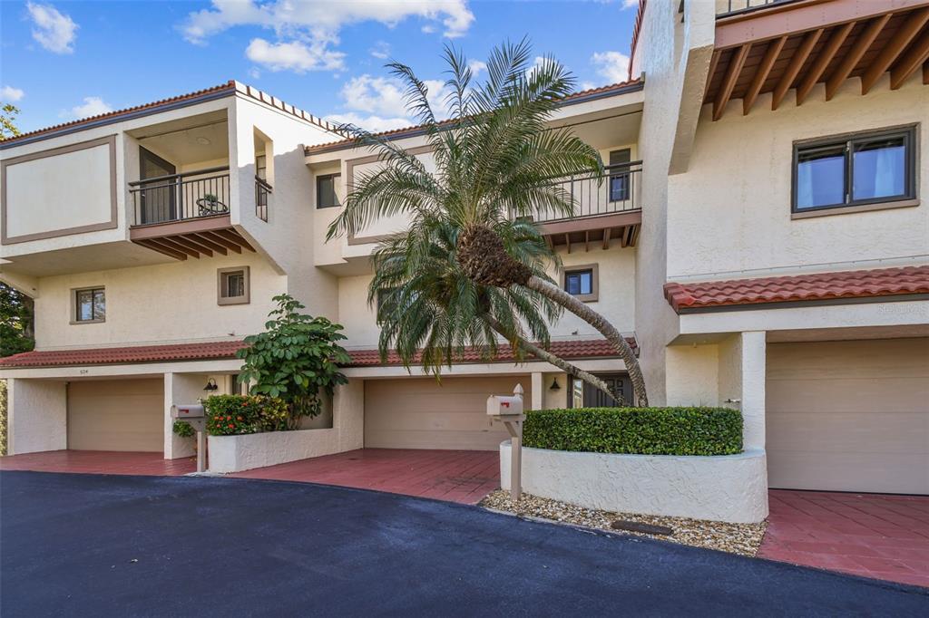 Primary Photo - 240 Windward Passage