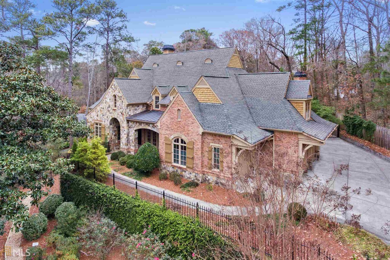 Primary Photo - 4535 Mt Paran Pkwy NW