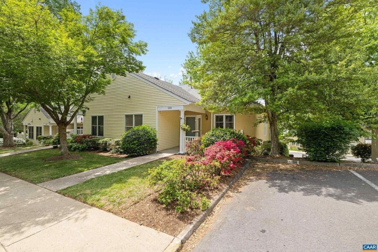 Primary Photo - 1184 Partridge Ln