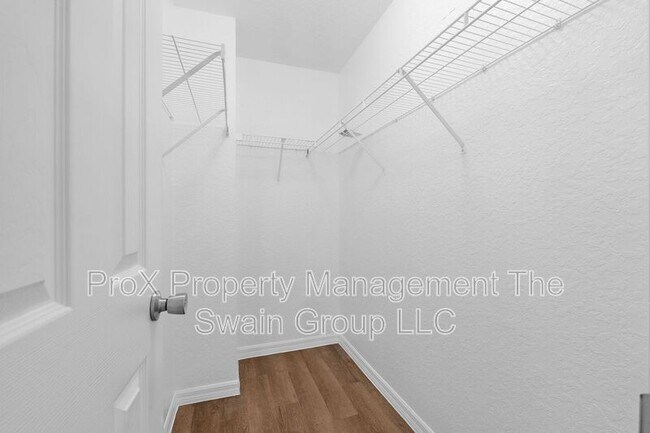Building Photo - 25 Inconnu Dr