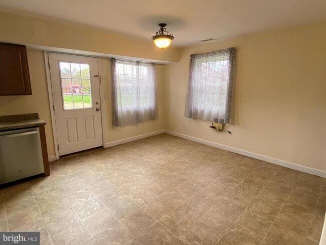 Foto del edificio - 204 Brecknock Terrace E