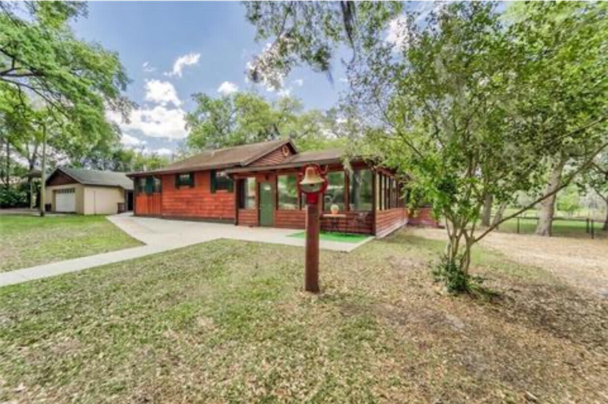 Primary Photo - 11111 Colony Hill Dr