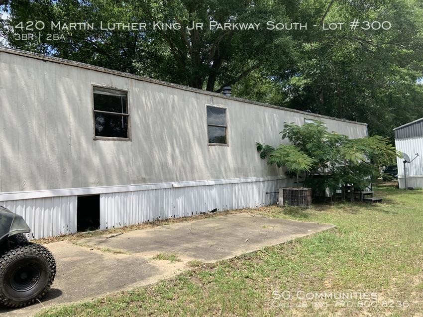 Primary Photo - 420 Martin Luther King Jr Pkwy S
