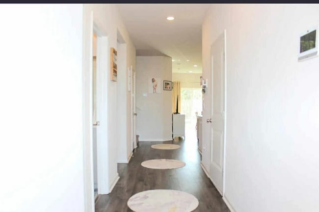 Foto del edificio - 3528 Bells Lk Cir