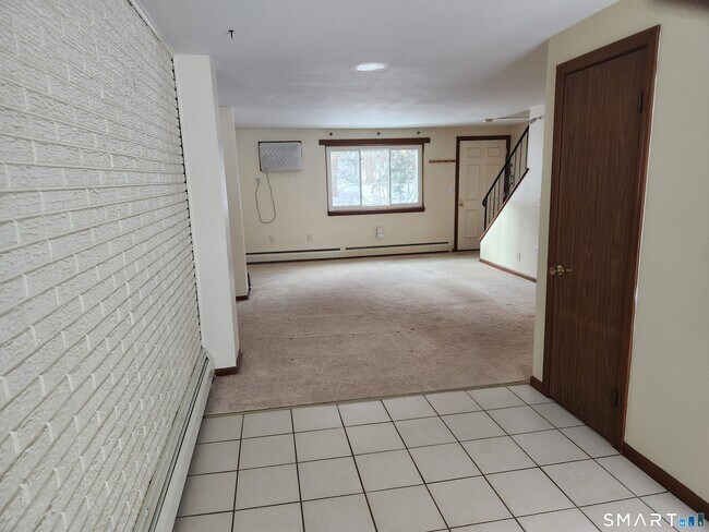 Foto del edificio - 83 Churchill Way