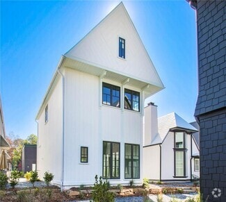 Building Photo - 135 Carlyle Ln