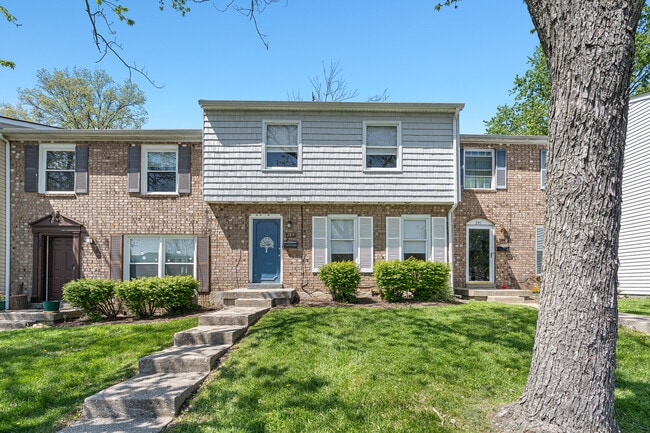 Photo - 289 Osage Ct Townhome