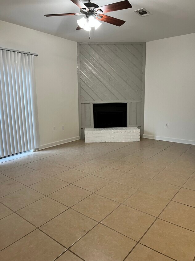 Foto principal - 13735 Kenner Ave