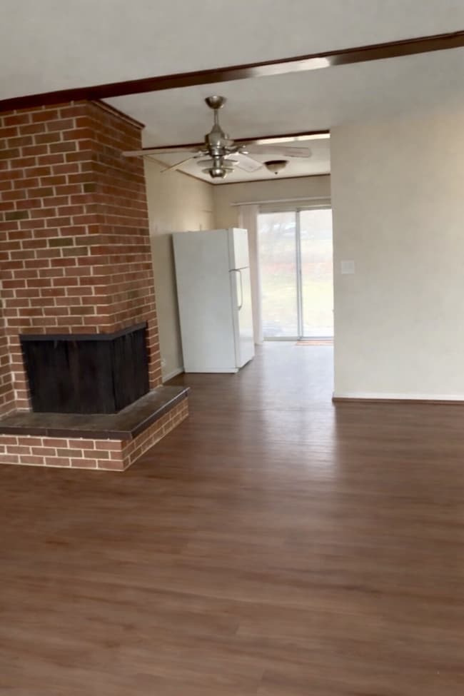 Foto del edificio - 9311 E 9th St S