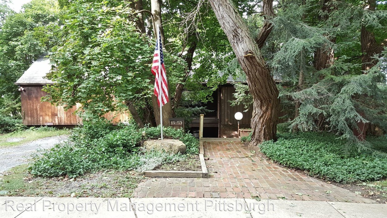 Primary Photo - 1530 Barr Ave