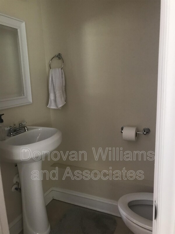 Foto del edificio - 1529 Thomas Ave