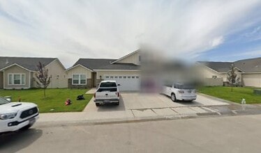 Building Photo - 745 Shadowleaf Ave