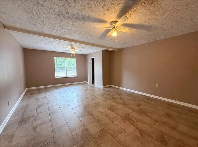Foto del edificio - 7020 Greenbower Ln