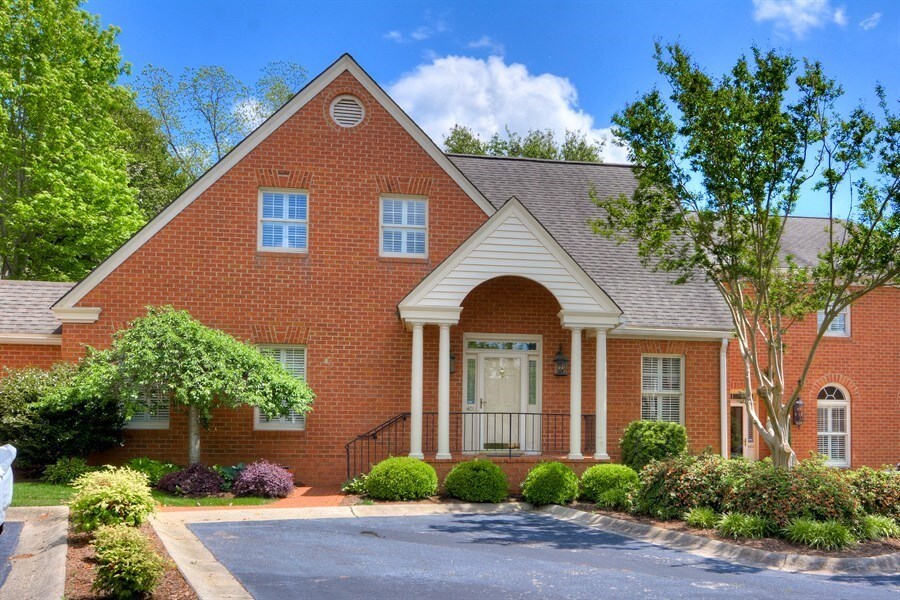 Elegant Downtown Lease Townhome Rentals in Aiken SC