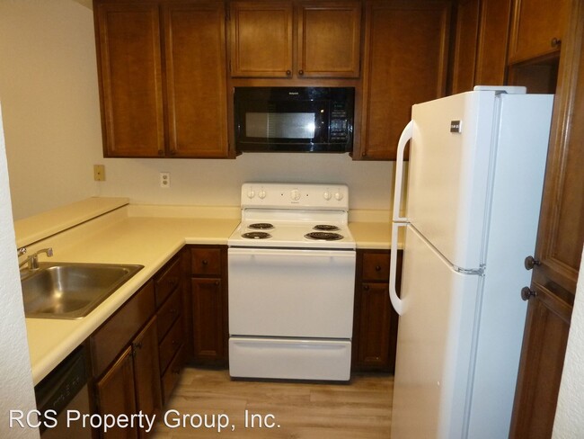Building Photo - 2 br, 2 bath House - 5290 Makati Circle