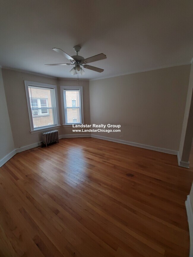 Foto del edificio - 5026 N Springfield Ave