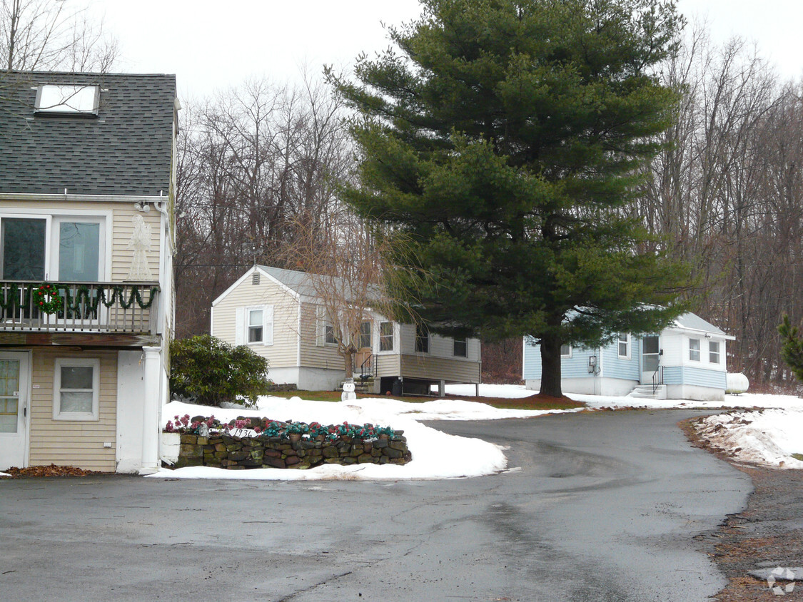 Building Photo - 1952 Middletown Ave