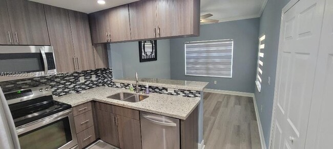 Foto del edificio - 8545 NW 140th St