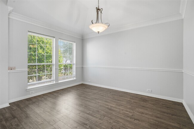 Foto del edificio - 5755 Lightstone Ln