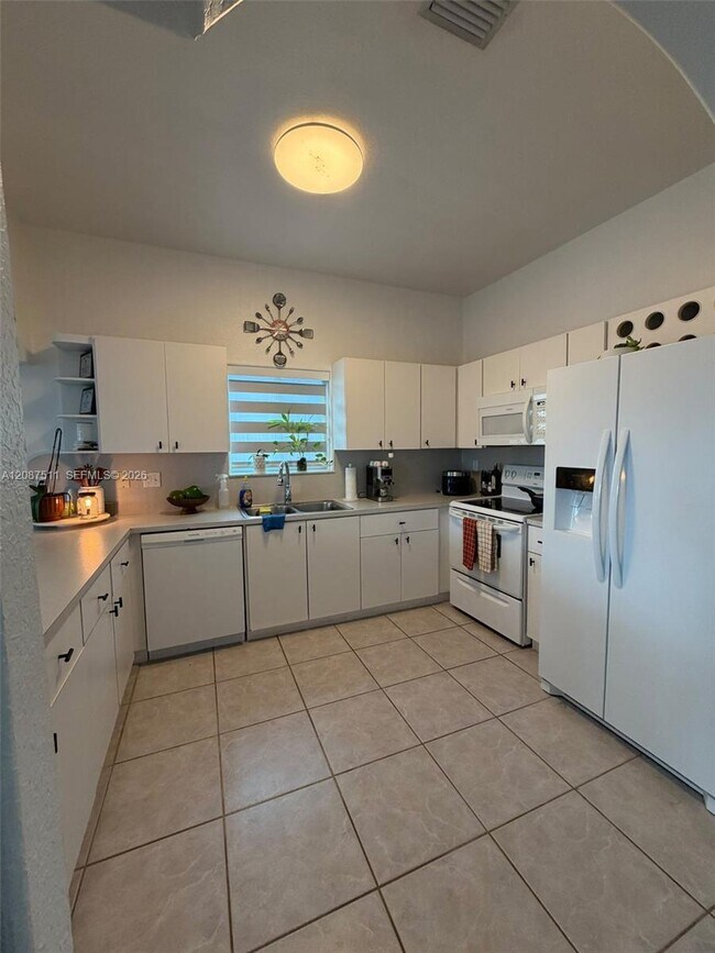 Building Photo - 16104 SW 55th Terrace