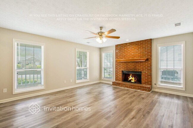 Building Photo - 3272 Summit Glen Dr