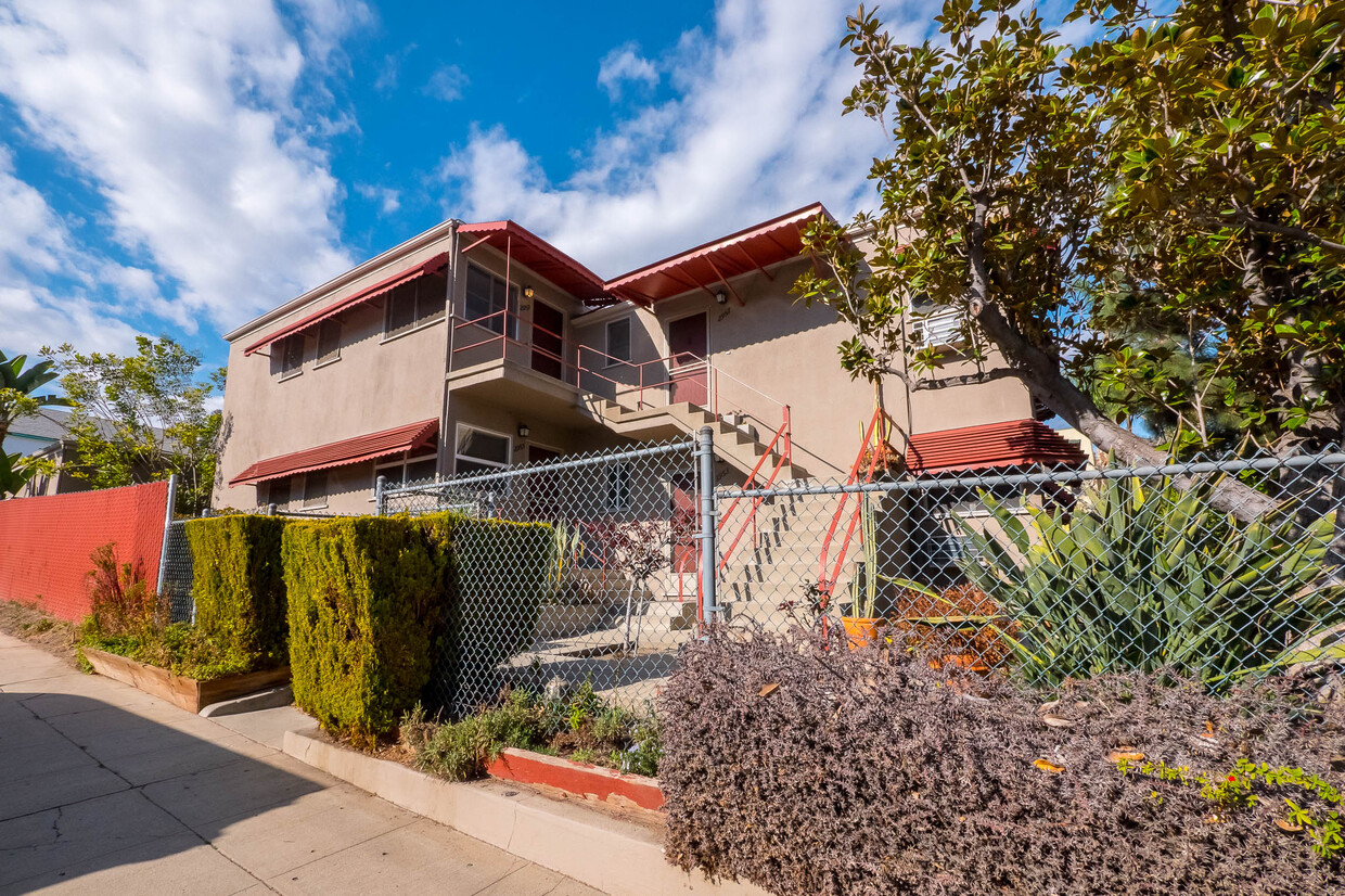 Foto principal - 2955 Berkeley Ave