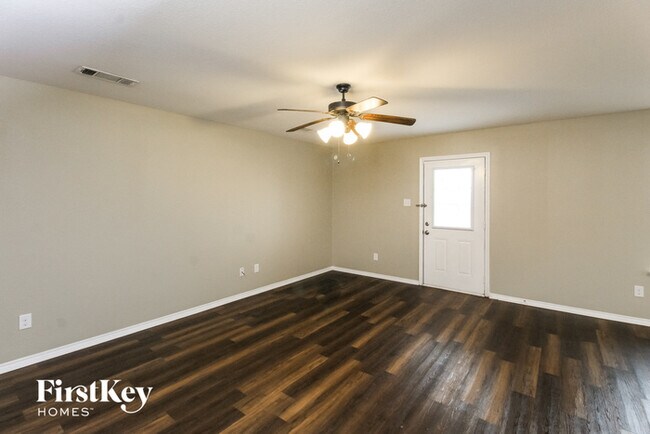 Building Photo - 15610 Gatsby Ln