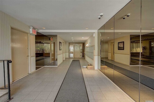 Foto del edificio - 222-89 Braddock Ave