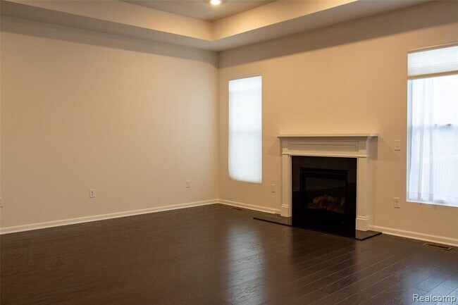 Foto del edificio - 8270 Carston Ln