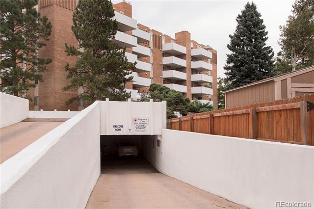 Foto del edificio - 2880 S Locust St