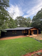 Building Photo - 170 Mathis Dairy Rd
