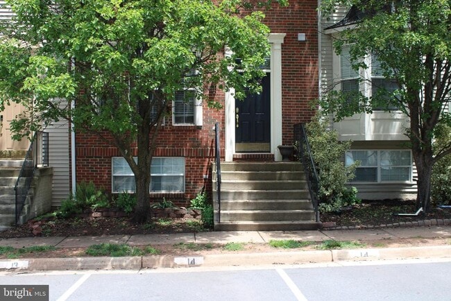 Building Photo - 14186 Hunters Run Way
