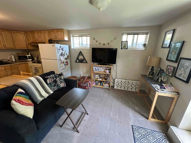 Foto del edificio - 2240 Hillsdale Cir