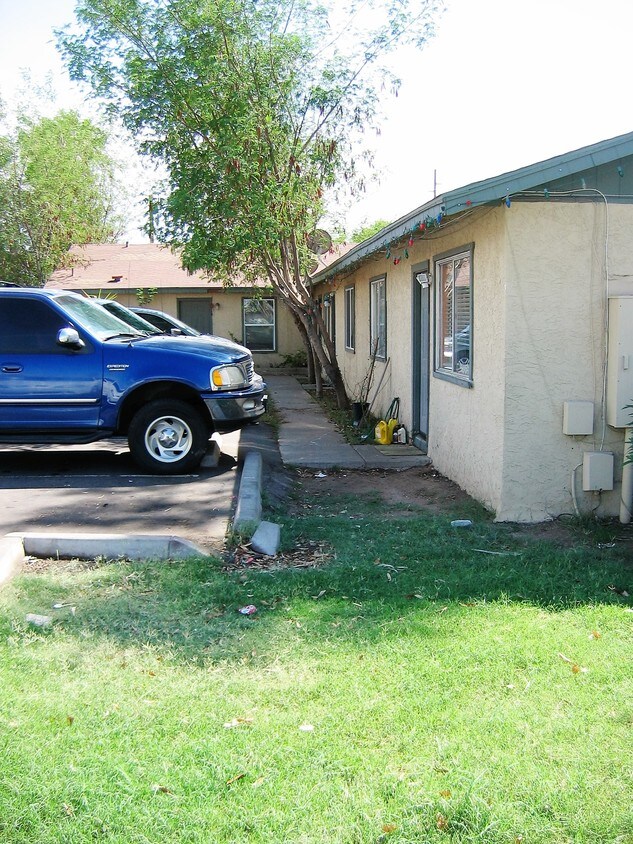 Foto del edificio - Chandler Fourplex