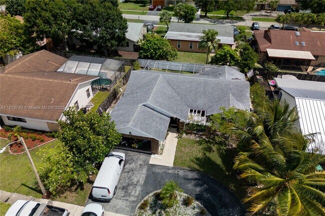 Building Photo - 8521 NW 53rd St