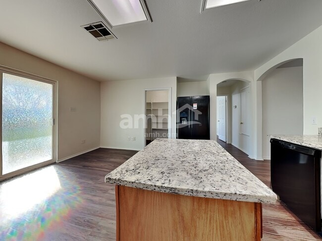 Foto del edificio - 161 Spring Branch Loop