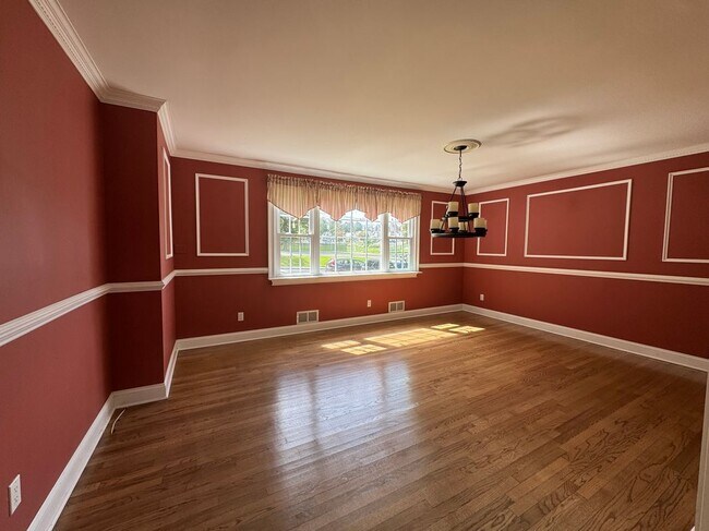 Building Photo - 60 Belleview Ave
