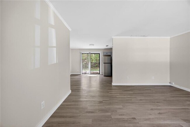 Foto del edificio - 6000 Mallory Rd