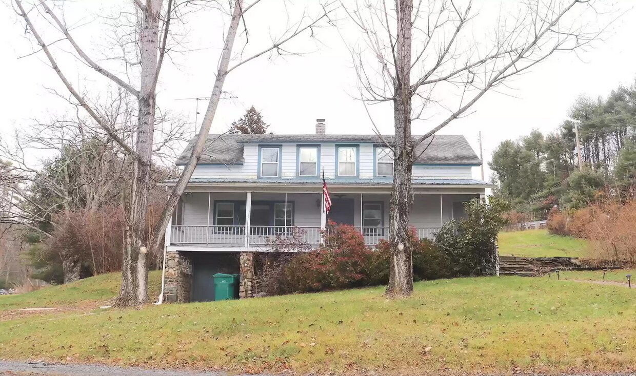 765 Milford Rd, Dingmans Ferry, PA 18328 House Rental in Dingmans