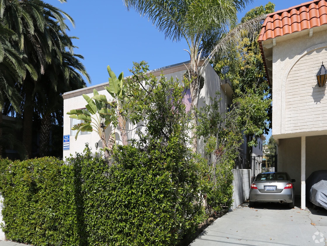 Foto del edificio - 12017 Pacific Ave