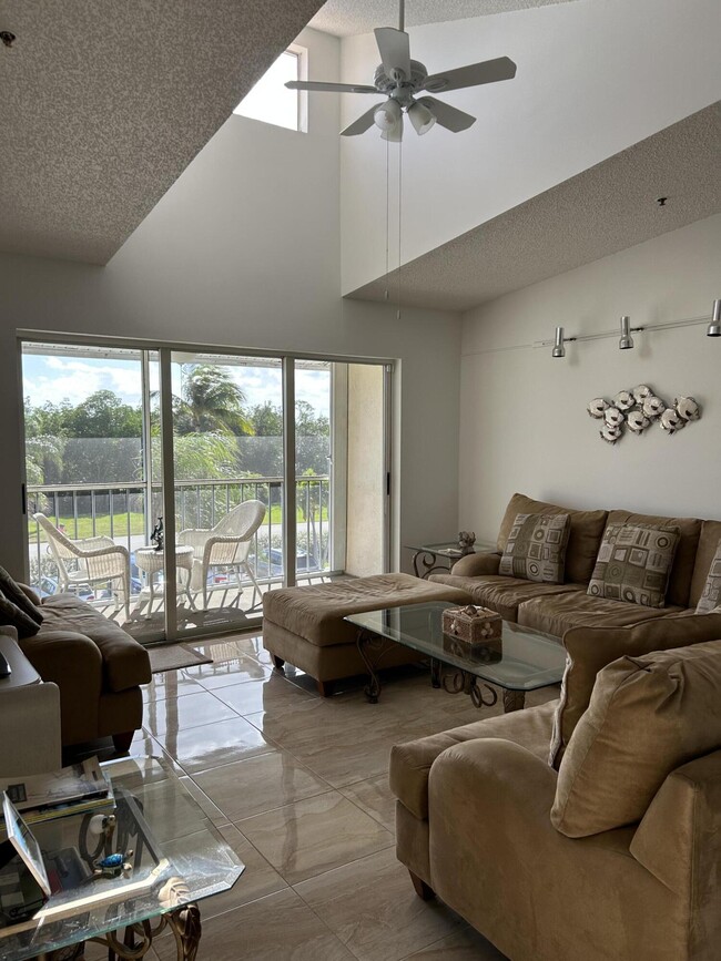 Foto del edificio - 4444 NE Ocean Blvd