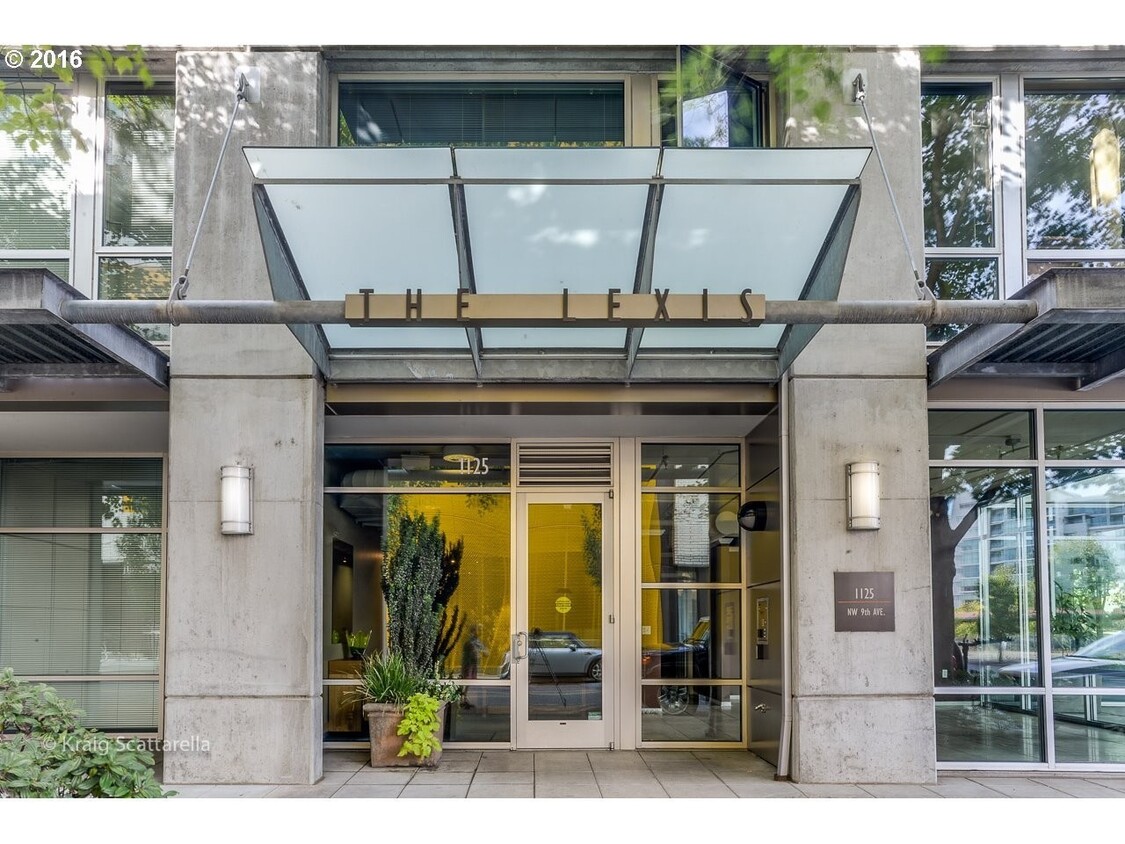 The Lexis - 1 bed/1 bath Pearl District condo w/parking/balcony/some utilities - The Lexis - 1 bed/1 bath Pearl District condo w/parking/balcony/some utilities