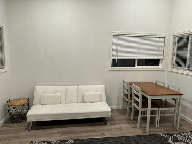 Foto del edificio - 6167 Overdale, ADU